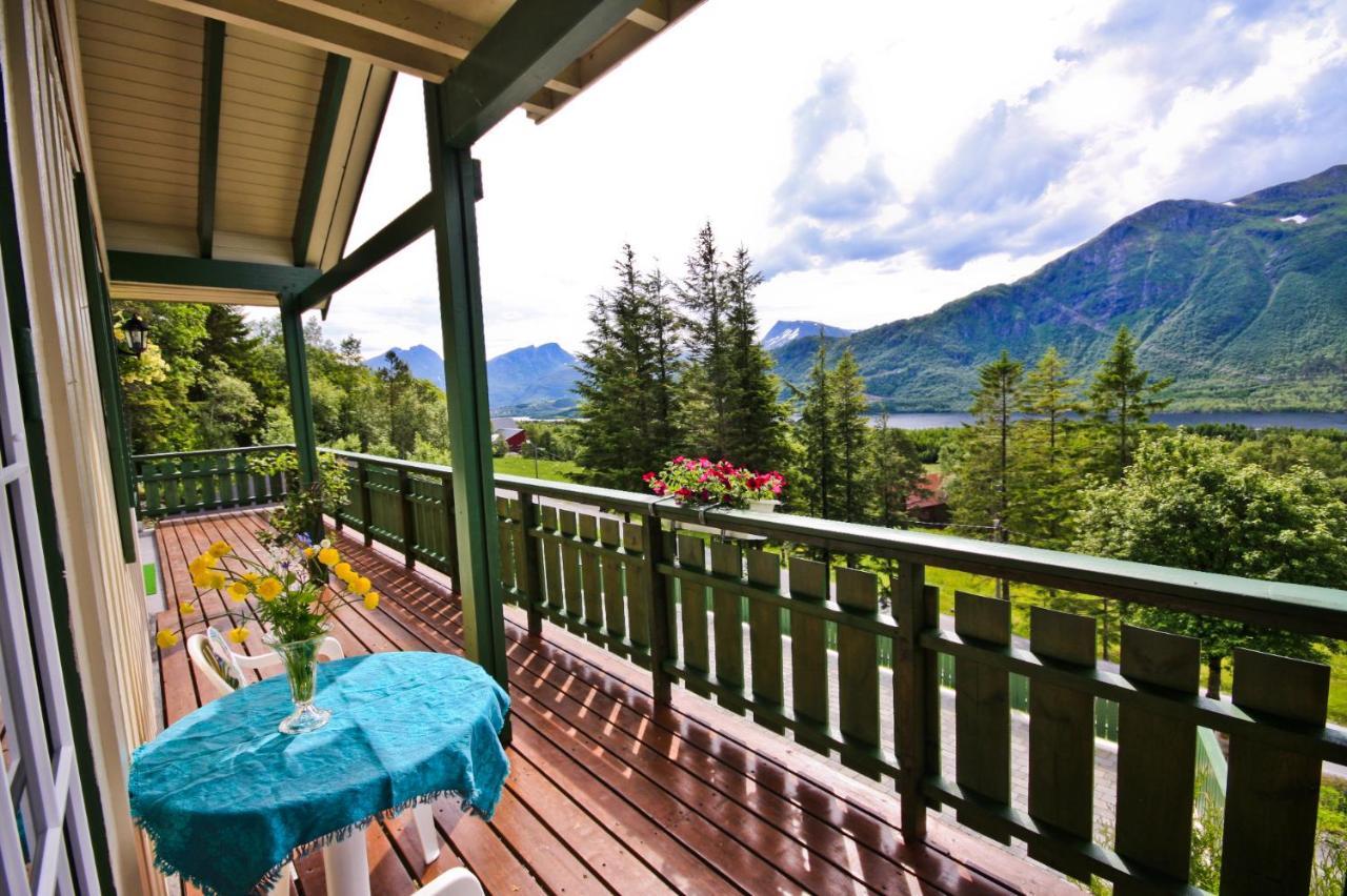 Vila House With Lake View Near Atlantic Road Eide  Exteriér fotografie